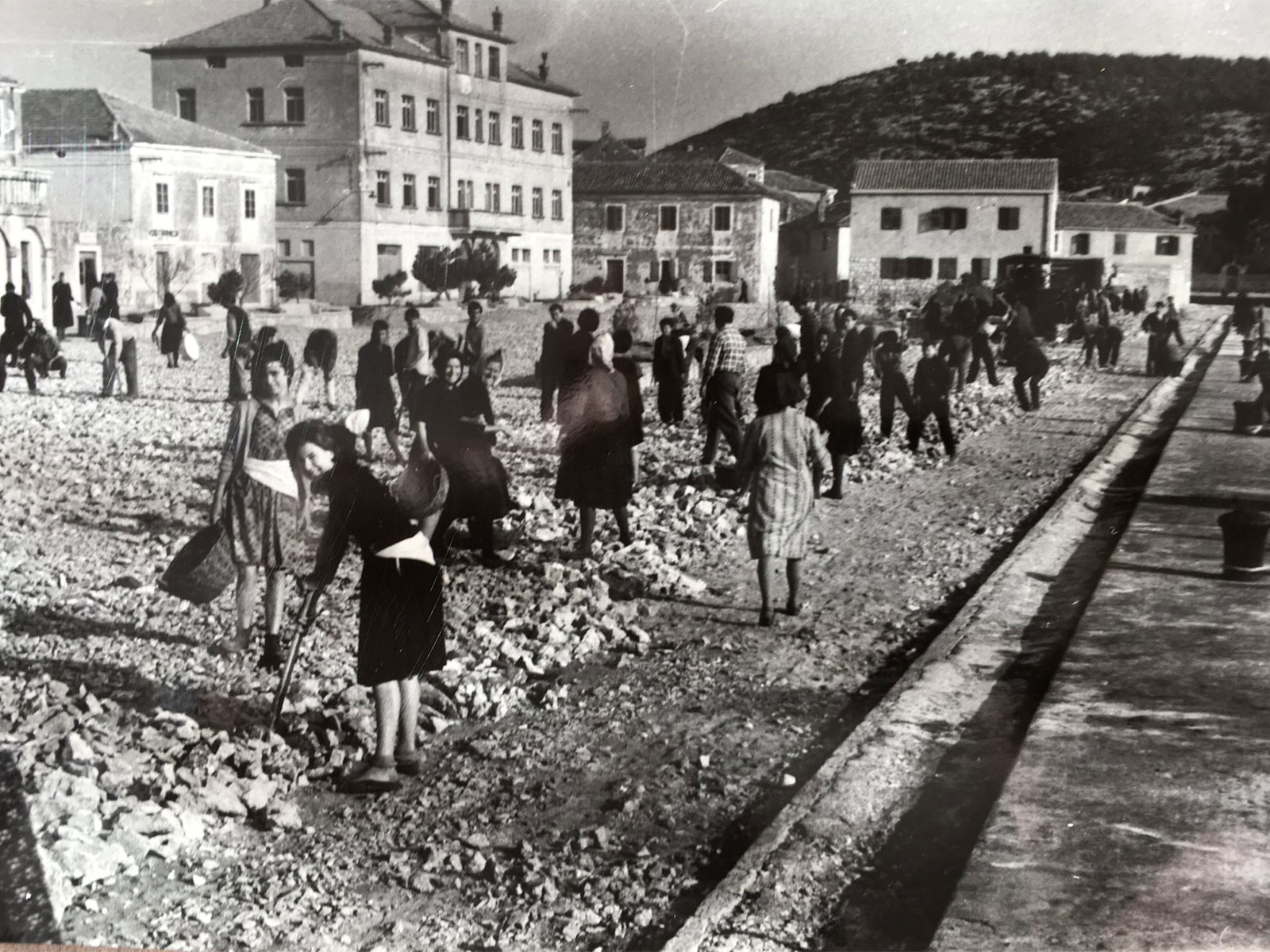 Žene Tisnog kroz povijest